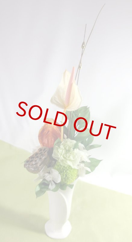 画像3: プリザーブドフラワーとホオズキ、蓮台のアレンジ (3)