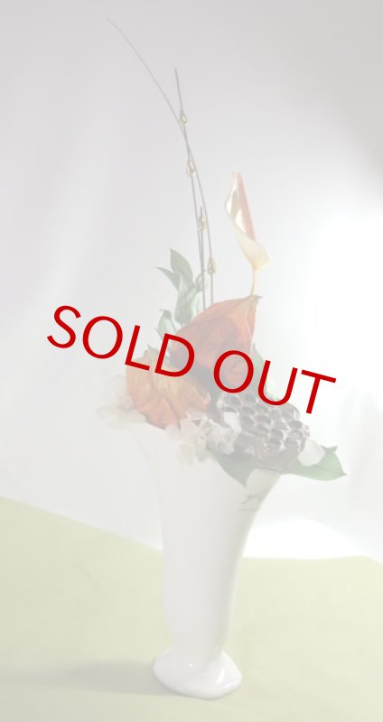 画像4: プリザーブドフラワーとホオズキ、蓮台のアレンジ (4)