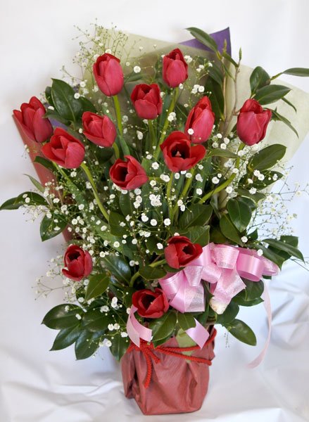 赤いチューリップの花束風アレンジ フラワーギフトmarypoppins