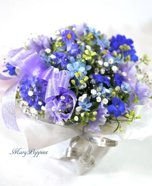 青い小花のアレンジメント〜blooms of blue2|フラワーギフトMaryPoppins