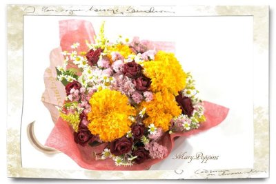 画像1: マリーゴールドとミニバラの花束