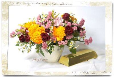 画像1: マリーゴールドの花束とハンドタオルのゴールド・ギフトセット