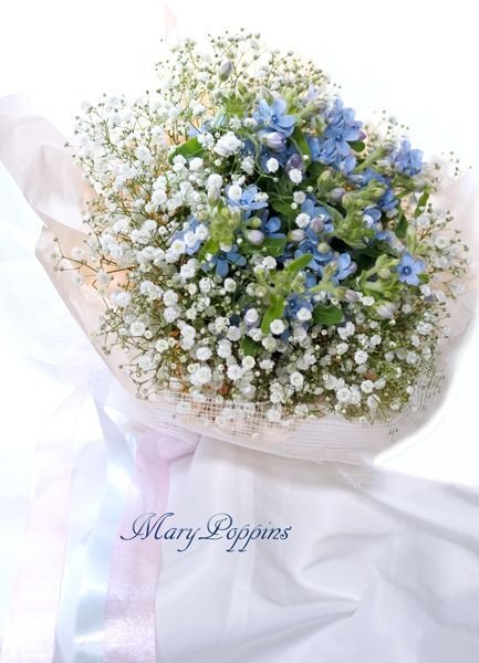 ブルースターとかすみ草の花束・happy loveのギフトセット 