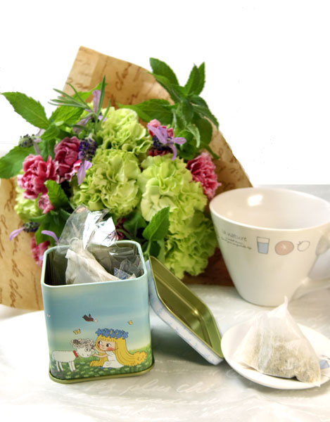 ハーブティセットとハーブの花束のギフトセット フラワーギフトmarypoppins ハーブティセットとハーブの花束のギフトセット フラワーギフトmarypoppins