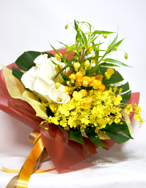 画像1: サンダーソニアとオンシジウム、カラーの花束 (1)
